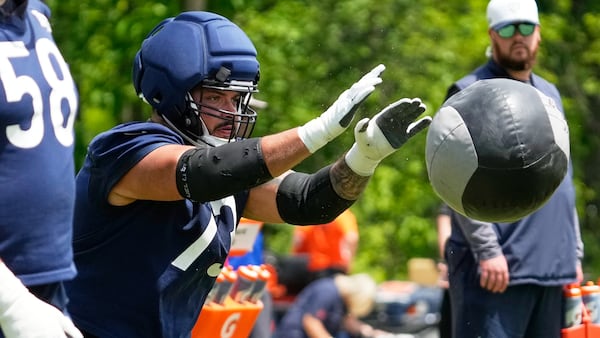 Here’s where the Chicago Bears’ offensive line stands after the offseason program