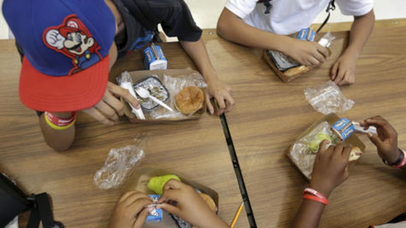 Mendota Elementary extends free meals for all students through 2030