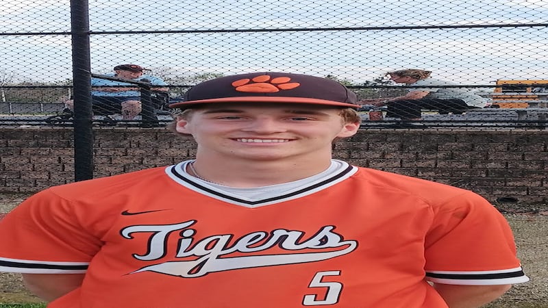 Reece Franks settles in after shaky start for Wheaton Warrenville South