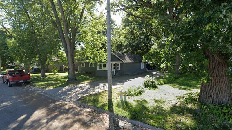 Single-family home built in 1911 sells in Dixon for $185,000