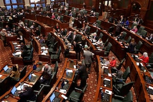Illinois house passes energy bill amid debate over costs to consumers