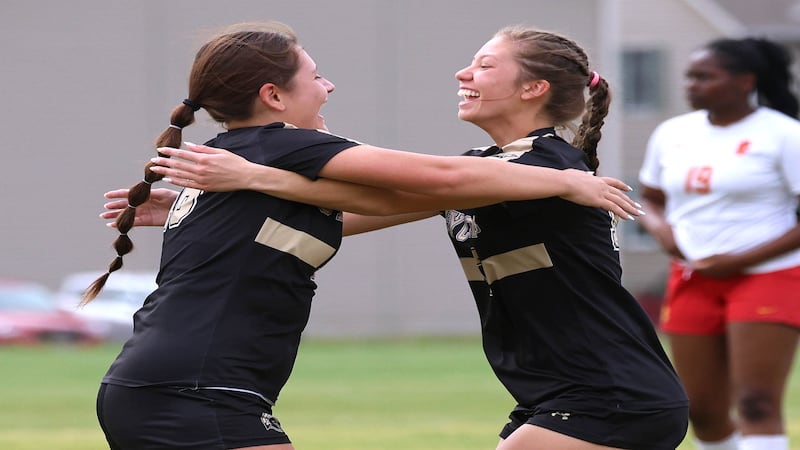 Charlotte Yates’s first goal of season opens scoring, helps Sycamore claim regional title