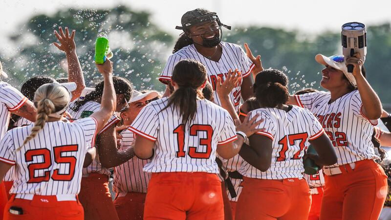 Photos: Oswego vs. Wheaton North softball, Class 4A Oswego Sectional final