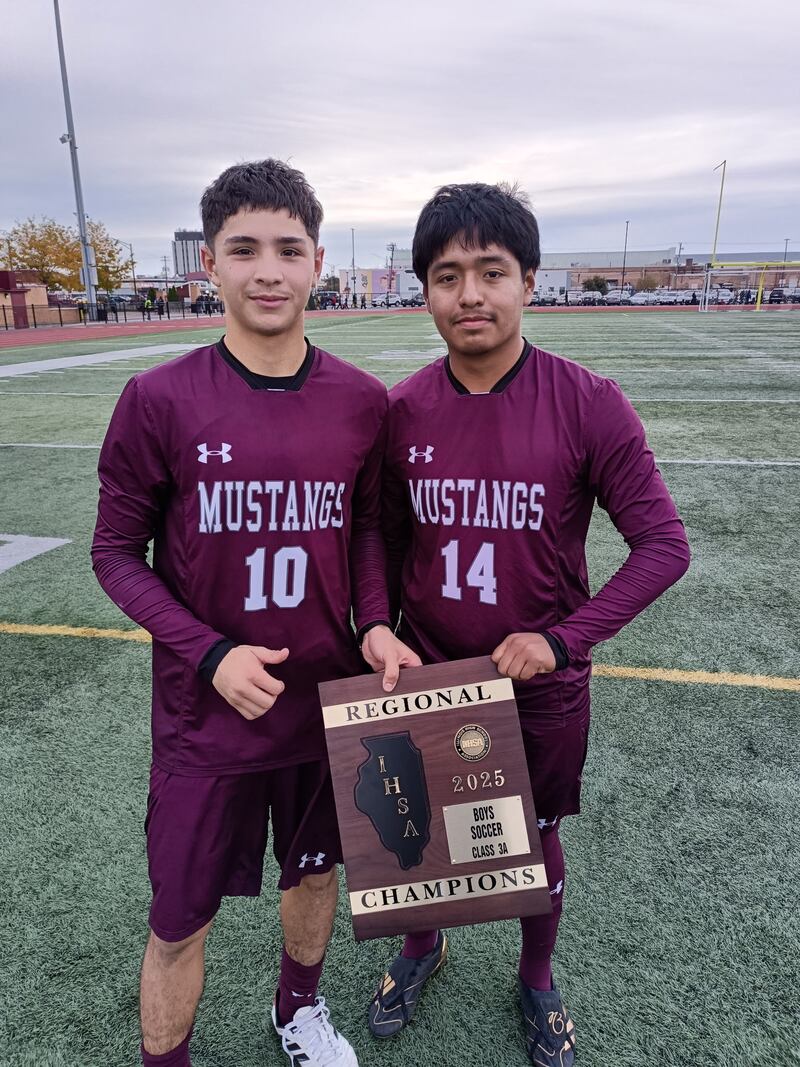 Morton's Alexander Barrera and Alfredo Campos