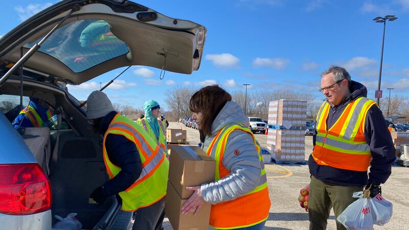 Northern Illinois Food Bank sees 25% increase in need, higher than during pandemic, this holiday season