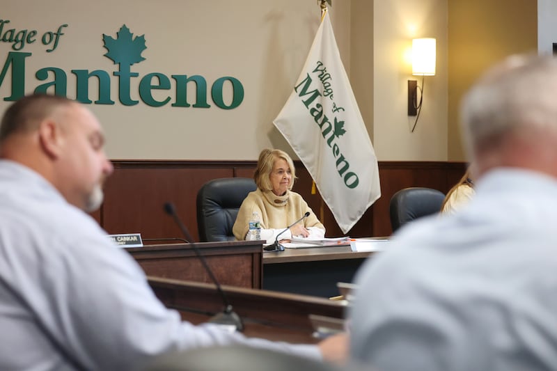 Manteno Mayor Annette LaMore leads her first village board meeting on Monday, April 21, 2025, at the Leo Hassett Community Center.