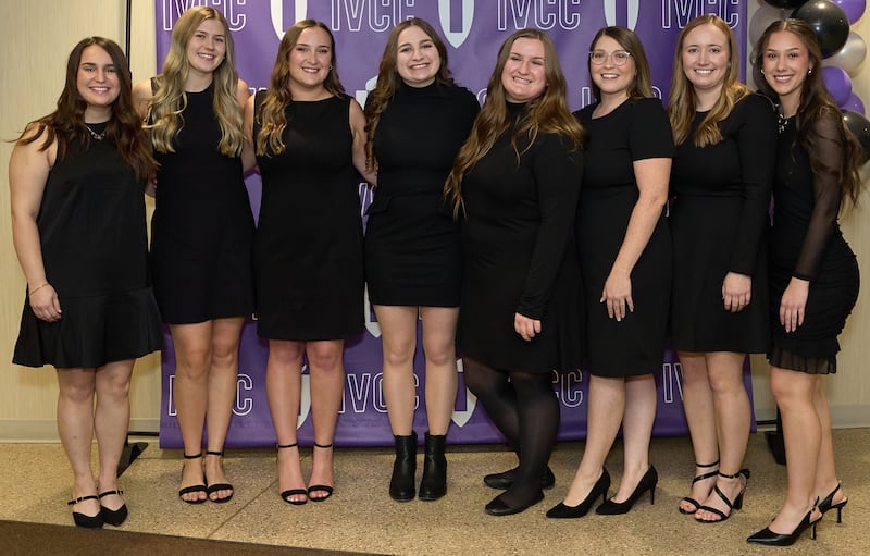 Illinois Valley Community College's dental hygiene program graduates