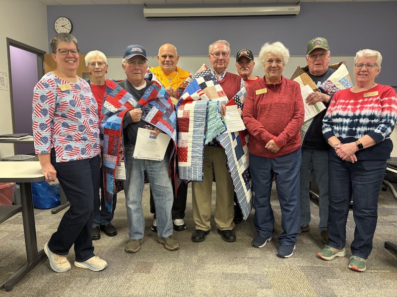 Five veterans receive Quilts of Valor at Ottawa ceremony.