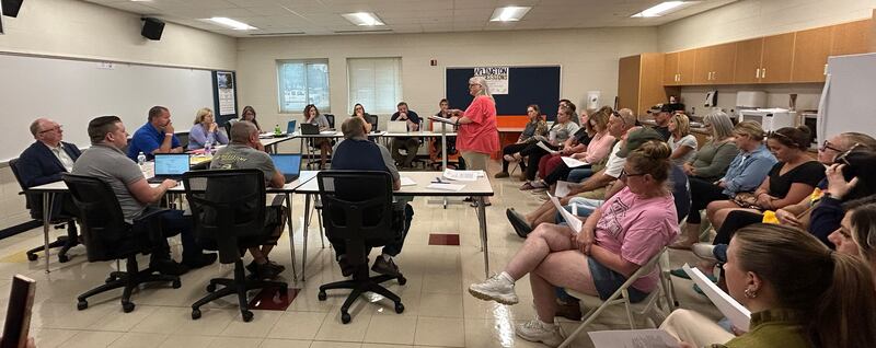Trish Bolen speaks to the Polo School Board during the publc comment portion of the board's Wednesday, Aug. 20, 2025 meeting.