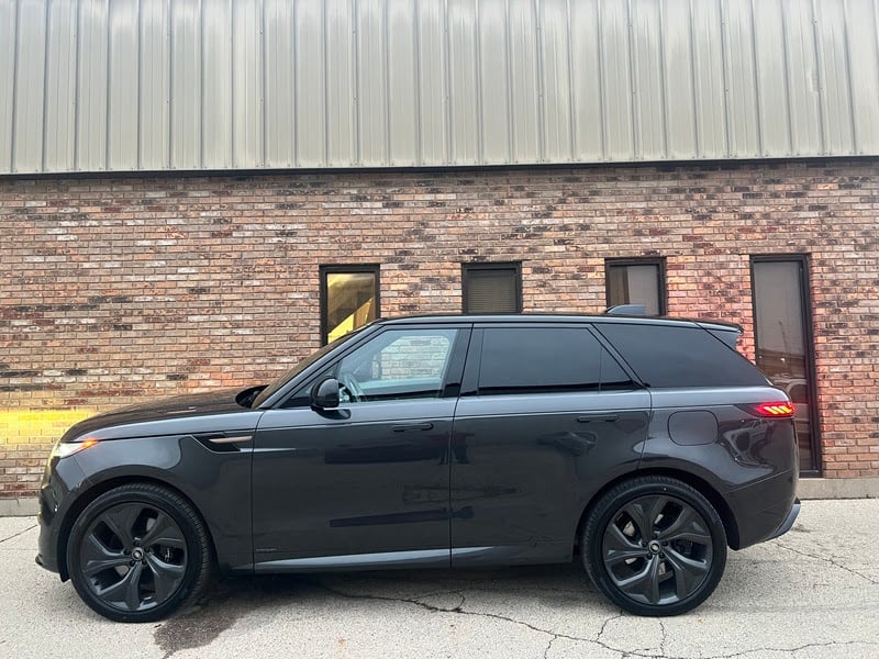 The 2025 Range Rover Sport Autobiography PHEV is a sophisticated blend of luxury and performance.