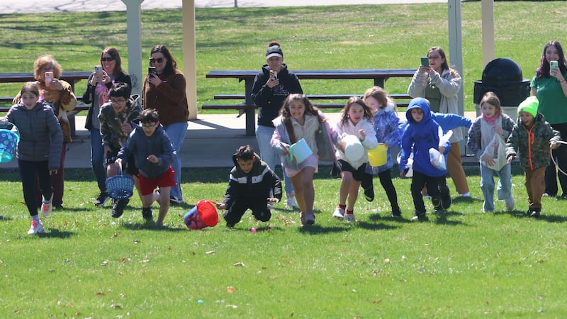 Photos: Peru hosts massive Easter Egg Hunt extravaganza