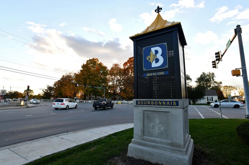 One of the wayfinder signs Bourbonnais installed using funds from a business district. It stands at the intersection of Kennedy Drive and North Street in Bourbonnais. The signs provide information and welcome visitors.