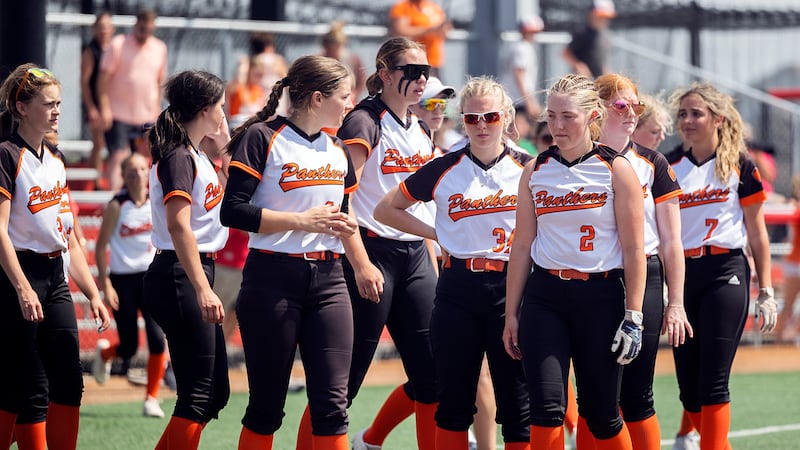 Photos: Gardner- South Wilmington takes on Waltonville in the 1A state semifinal