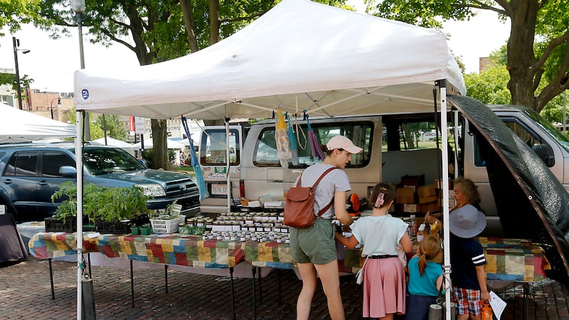 Fresh Finds: Farmers Markets to visit in northern Illinois this season