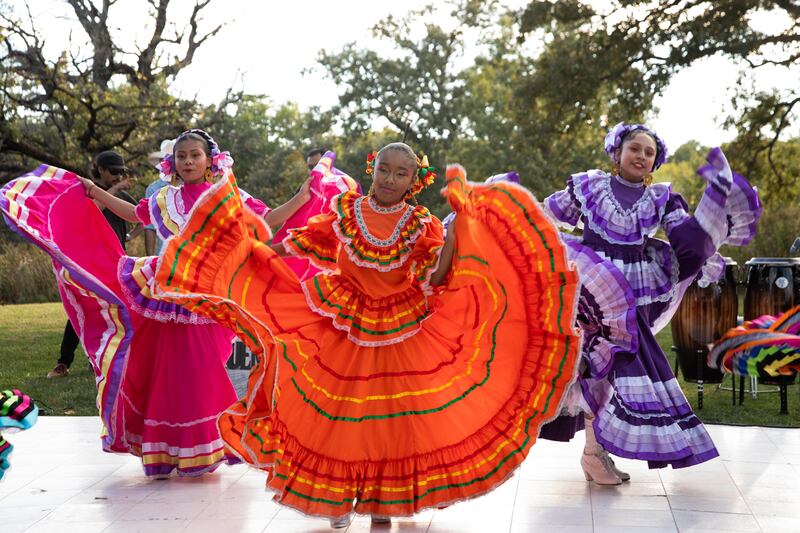 Festival de Cultura takes place 2–6 pm, Sunday, September 28 at Nippersink Forest Preserve in Round Lake.