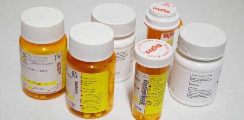 Illinois lawmakers are advancing legislation to impose more regulation and control over pharmacy benefit managers, firms that negotiate and manage prescription drug benefits on behalf of insurance plans.