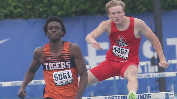 Wheaton Warrenville South senior Amari Williams repeats as Class 3A 300 hurdles champ at IHSA state meet