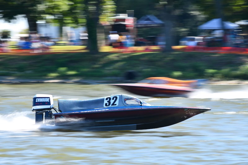 Two VP-75 boats race the course during the Kankakee River Valley Regatta on Aug. 31. The racing event is the first on the Kankakee River since Labor Day 2013.