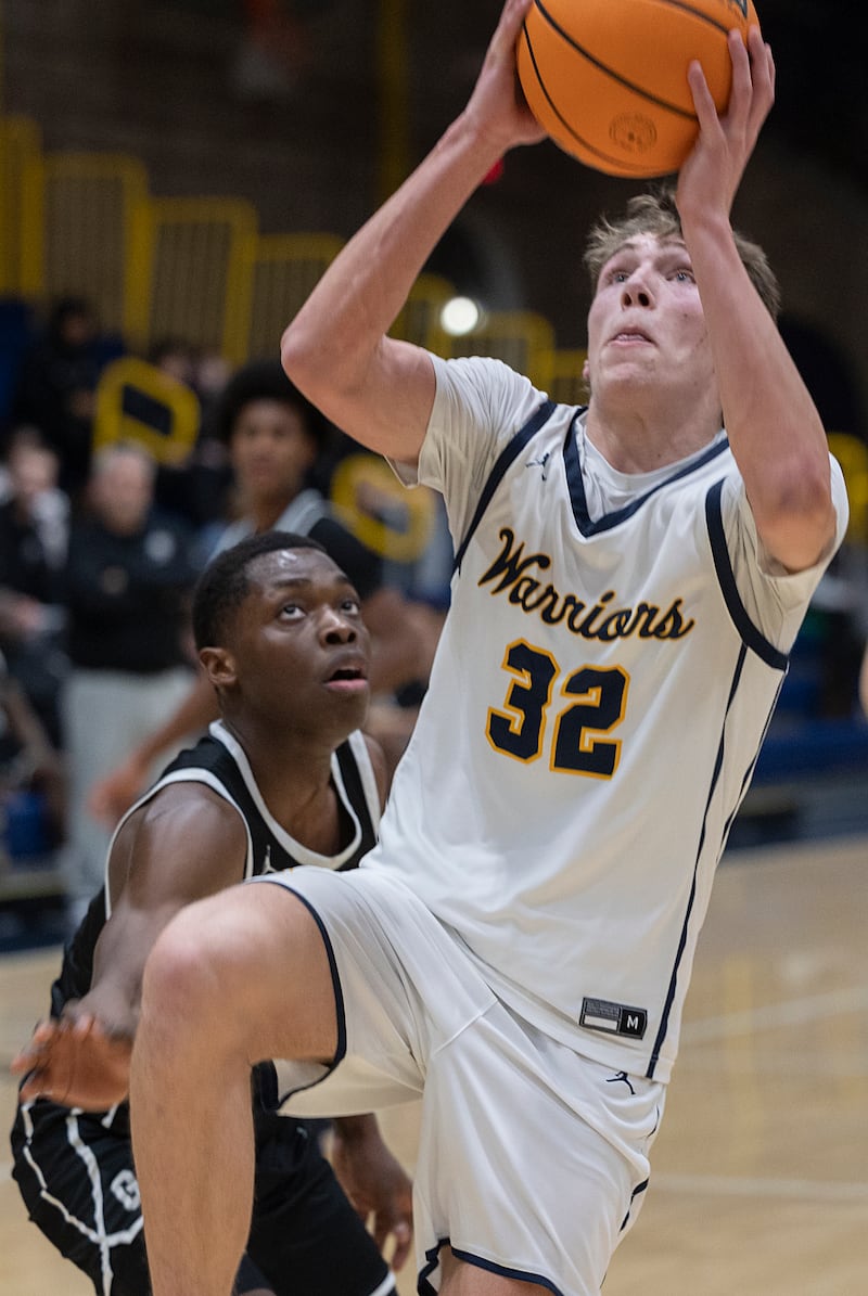Sterling’s Jack Saathoff goes to the hoop against Galesburg Tuesday, Feb. 10, 2026.