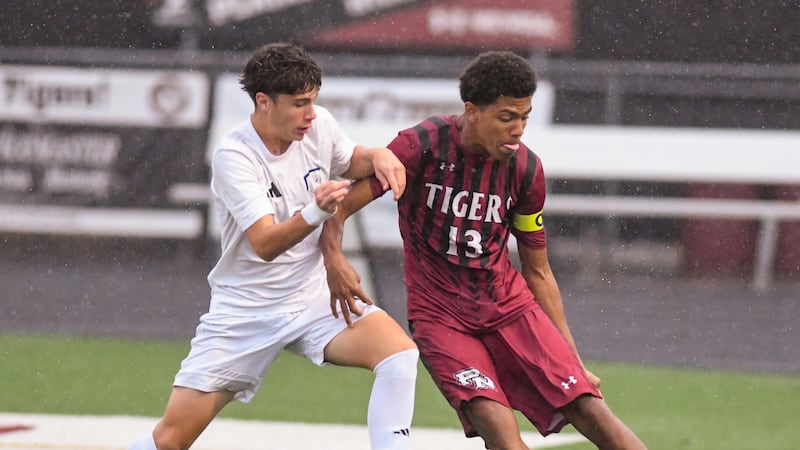 Photos: Oswego East vs. Plainfield North boys soccer
