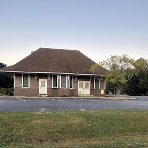 Mendota couple opens vintage candy and antiques store in historic depot