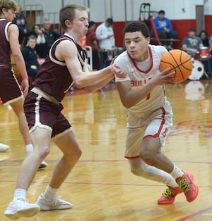Joe Hoekstra’s late bucket, TJ Horton’s late steal spoil Morris comeback in Streator victory