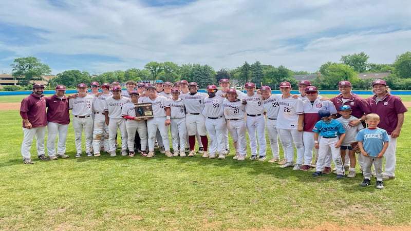Wheaton Academy piles on Sycamore early, staves off rally for regional title