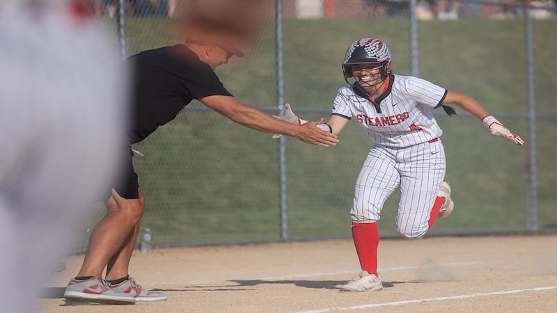 Photos: Fulton softball walks it off against Orangeville in the sectional semi