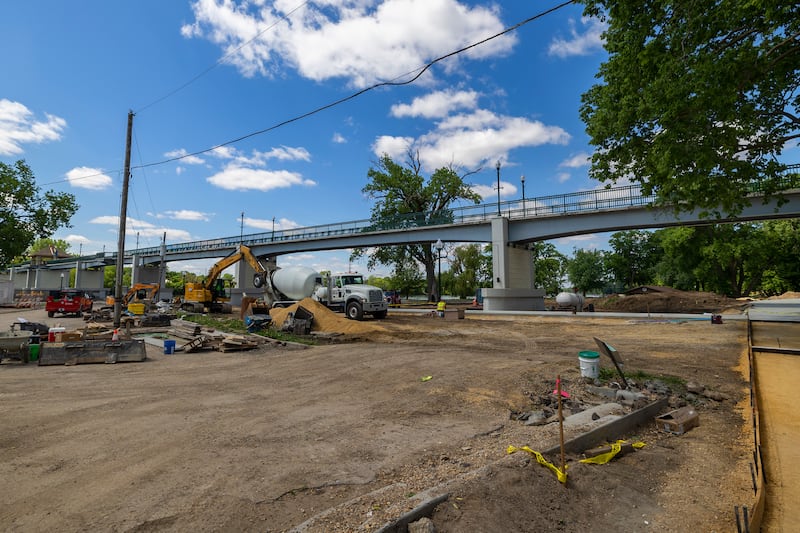 The public has spoken. The coming soon multi-purpose bridge in Dixon will be named “Petunia Crossing.”