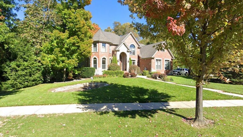 Sale closed in St. Charles: $1.14 million for a residential home