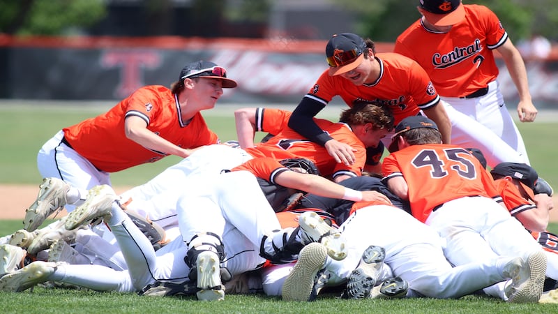 Photos: Crystal Lake Central vs. Woodstock North, IHSA Class 3A Regional Championship baseball