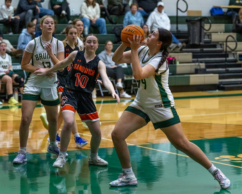 Hannah Waszkowiak (44) of St. Bede steps into layup in game against Sandwich during the Lady Bruins Christmas Classic on Saturday, December 27, 2025 at St. Bede Academy in Peru.