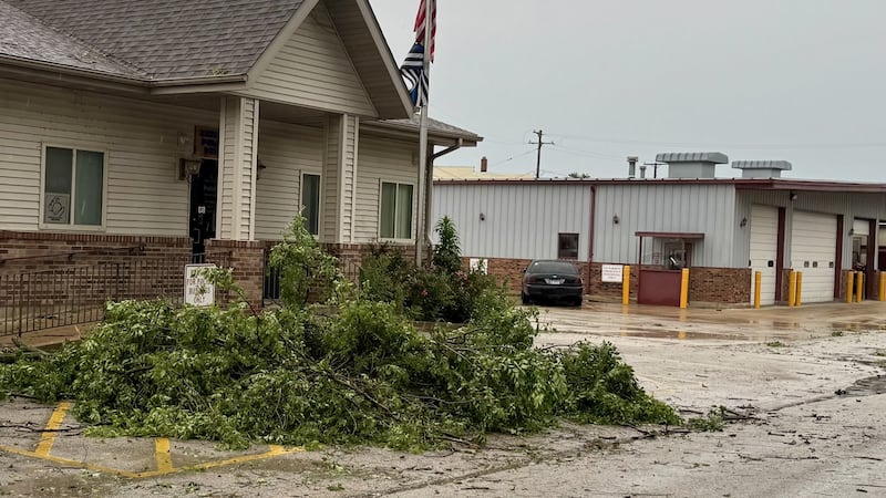 Seneca residents face power outage until Saturday