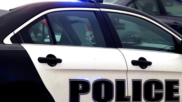 Bolt cutters used to force entry and rob storage container in Yorkville