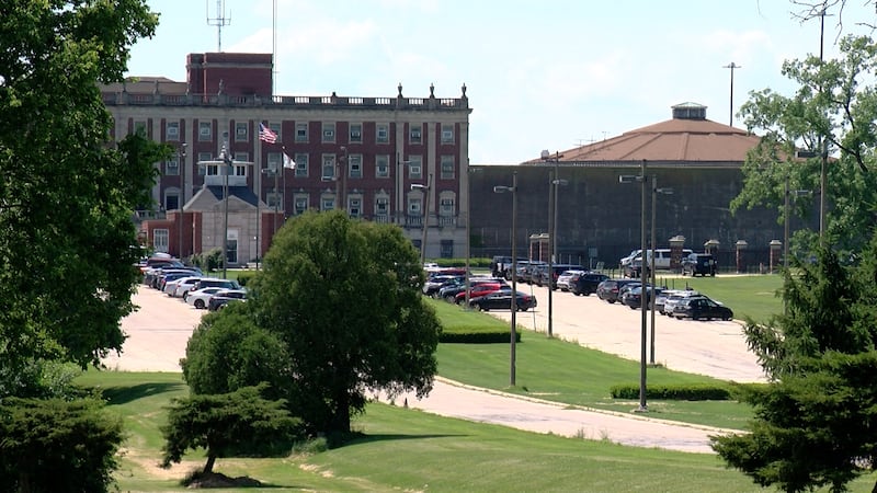 Rebuilt Stateville prison in Crest Hill to include separate facilities for men and women