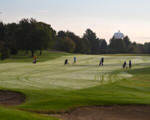 Blackberry Oaks Golf Course says agreement near on land sale to Yorkville