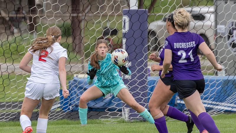 Photos: Dixon Duchesses soccer hosts Oregon