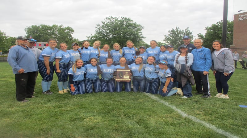 Downers Grove South beats Downers Grove North for first time in five years, captures regional title