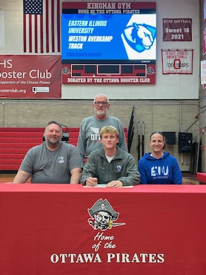 Ottawa’s Weston Averkamp to hurdle at Eastern Illinois