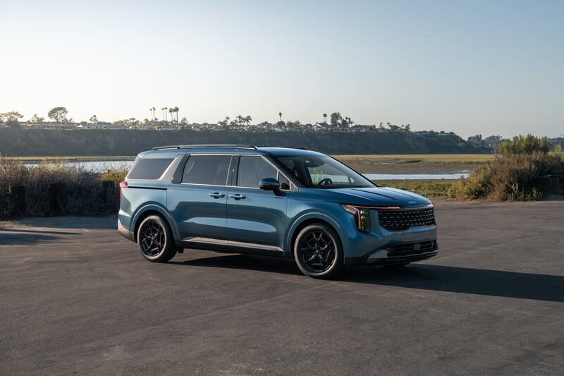 The 2025 Kia Carnival provides a huge cabin with comfort, conveniences.