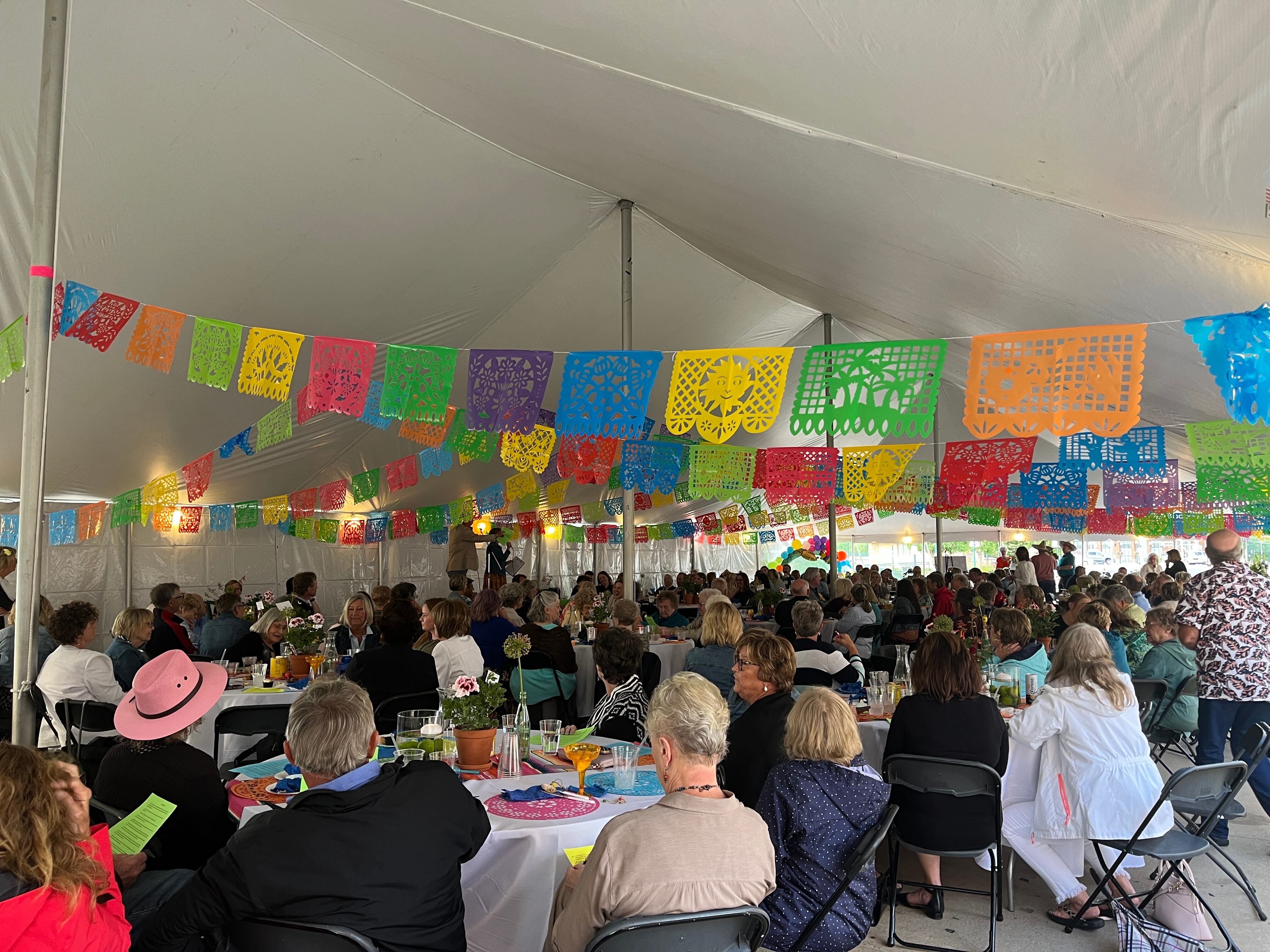 Rock River Garden Club raises $15K for Dixon beautification projects