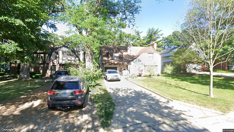 Single-family home sells in Elmhurst for $1.72 million