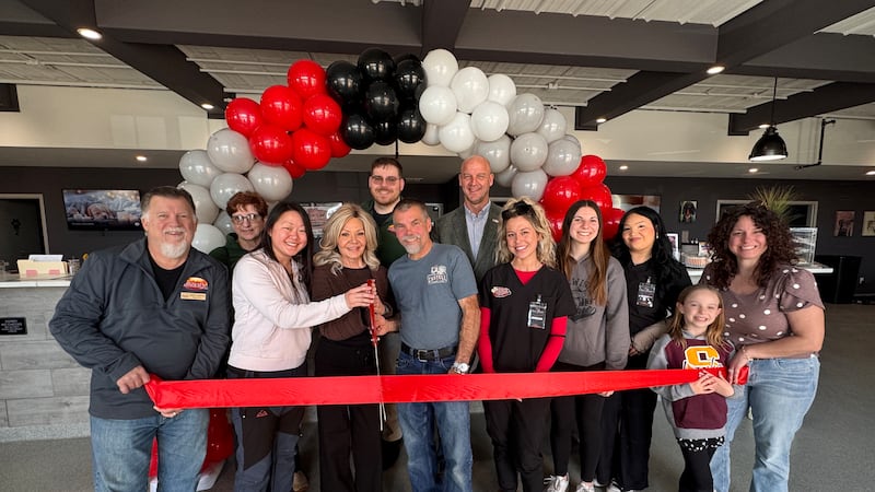 Wags 2 Wellness animal center opens new facility in Minooka