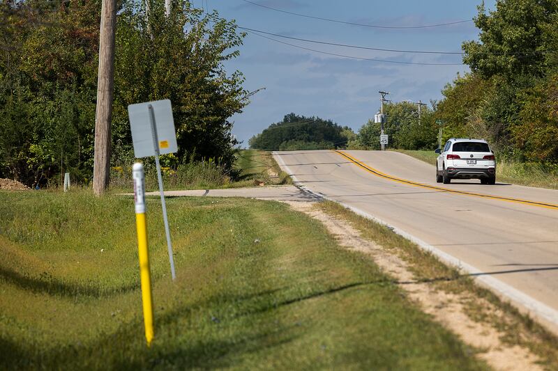 A sidewalk is being planned along Lowell Park Road to join Canterbury Apartments to a shopping complex on North Galena Avenue in Dixon. R.P. Lumber gave the city permission to build the sidewalk on their property.