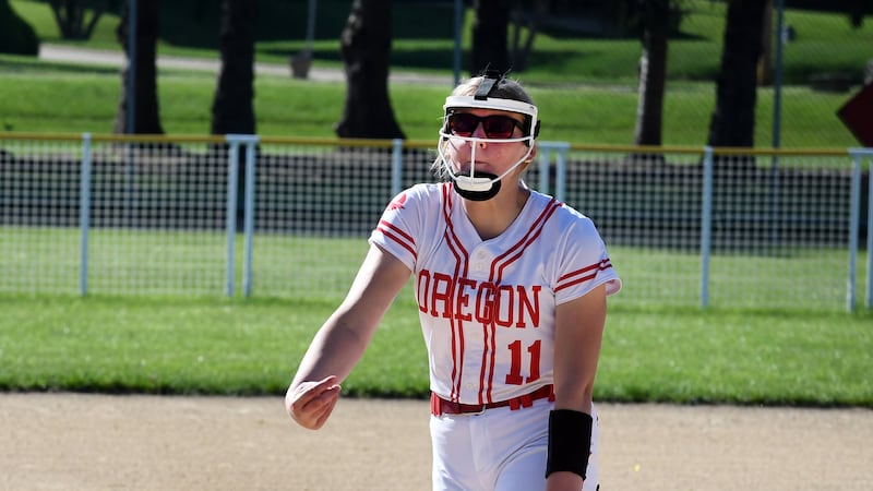 Izzy Berg, Oregon softball shuts out Somonauk in regional semifinal