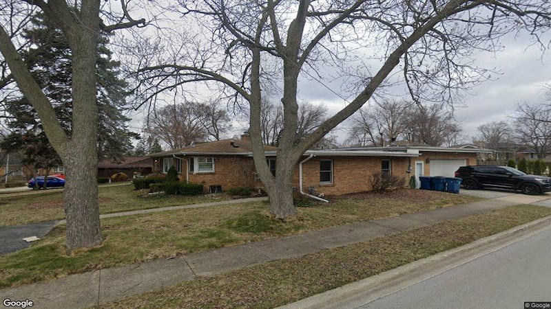 Single-family home in Elmhurst goes for $505,000