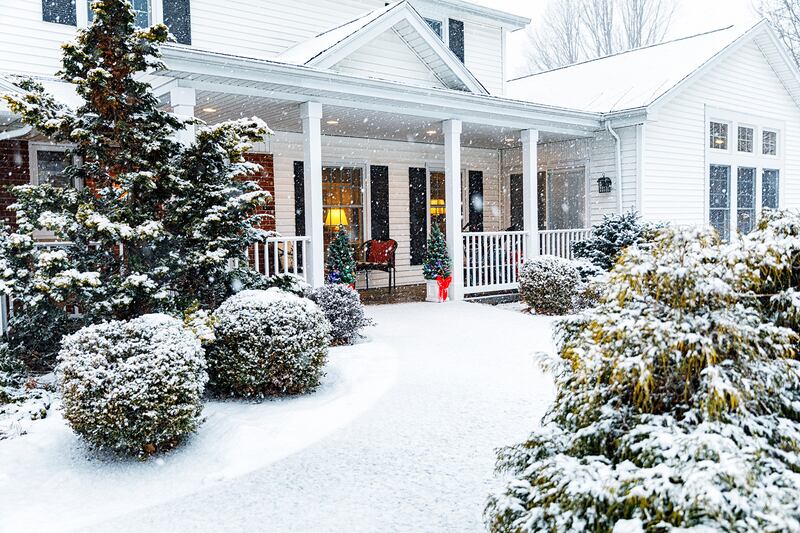 Northern IL Home Search - Planning to Sell Your Home? Improve Its Winter Curb Appeal