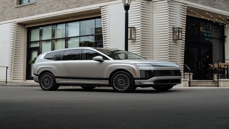 Hyundai’s big EV steps up to the plate