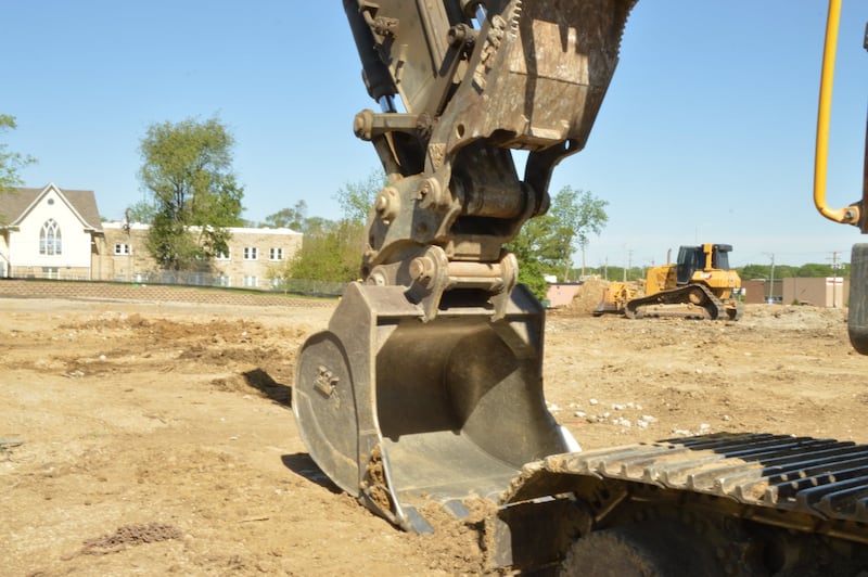 The Patio, an Illinois, family-owned barbecue chain plans to build a new restaurant in New Lenox on the site of the former Silver Cross Professional Building.