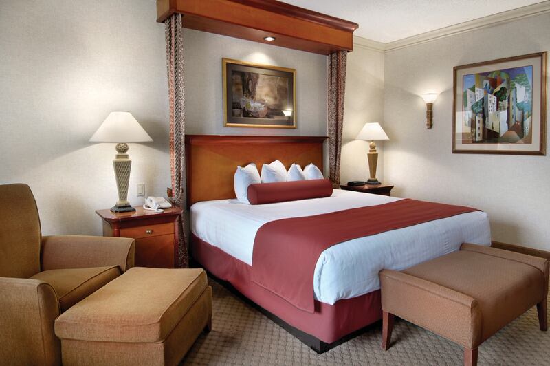 Explore four popular options to resting and dining located along The First Hundred Miles of historic Route 66.